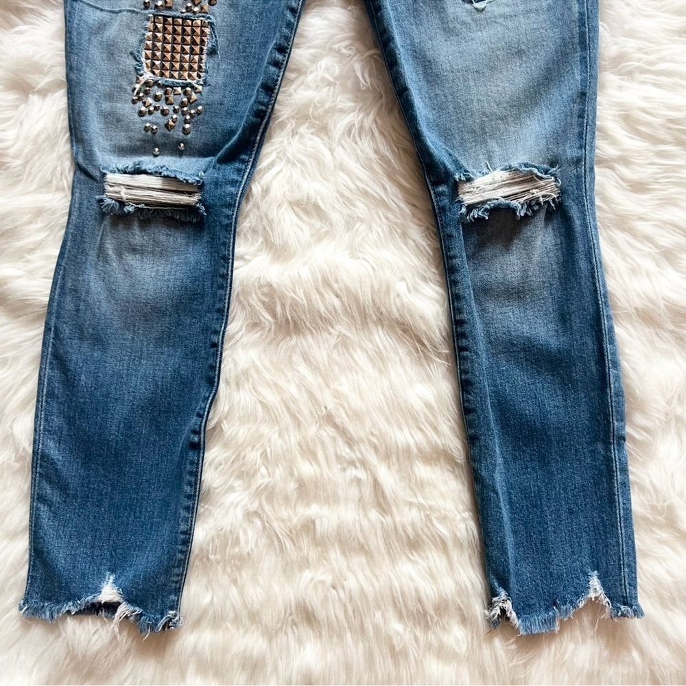 ALICE + OLIVIA AO.LA High Waisted Ripped Embellished Jeans - Picture 7 of 9
